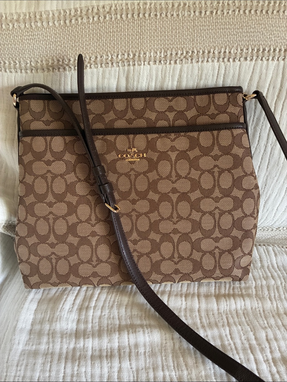 Coach Signature Canvas Crossbody Bag, Beige and Brown, Excellent condition